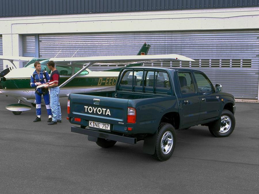  Toyota Hilux Double Cab 1997 года  (фото 8 из 10)